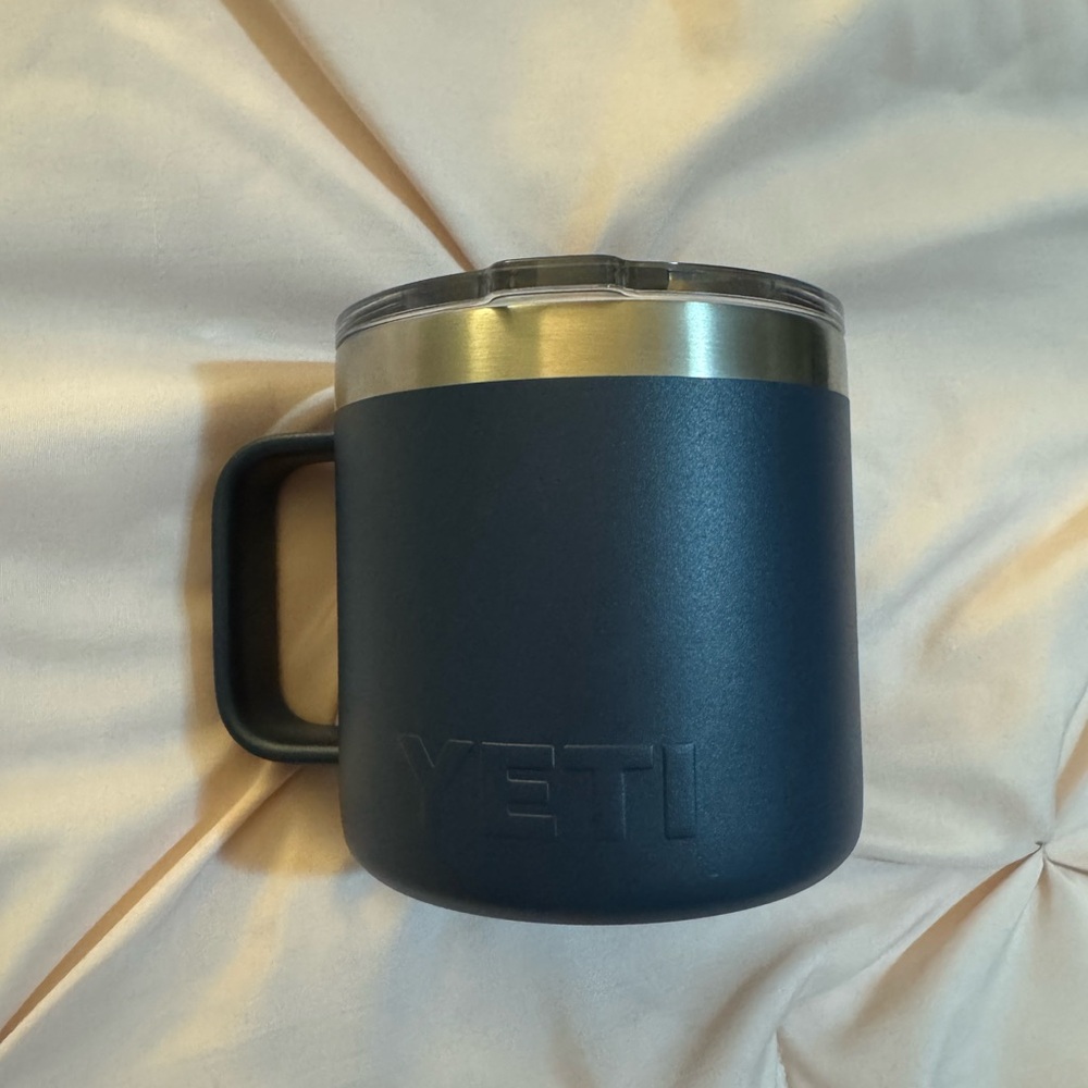 YETI Dark Blue Insulated Mug